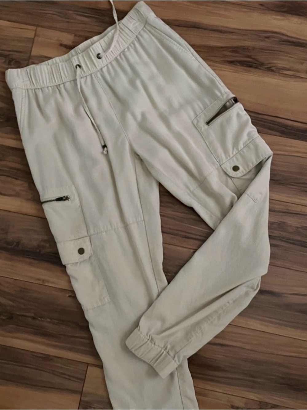 Banana Republic Light Beige Cargo Joggers  XS tencel